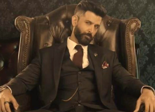 Hrithik Roshan looks dapper as the mighty Don Beardo