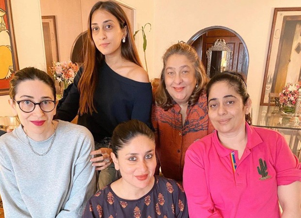 Kareena Kapoor Khan poses with Karisma Kapoor and family during a quiet Saturday lunch